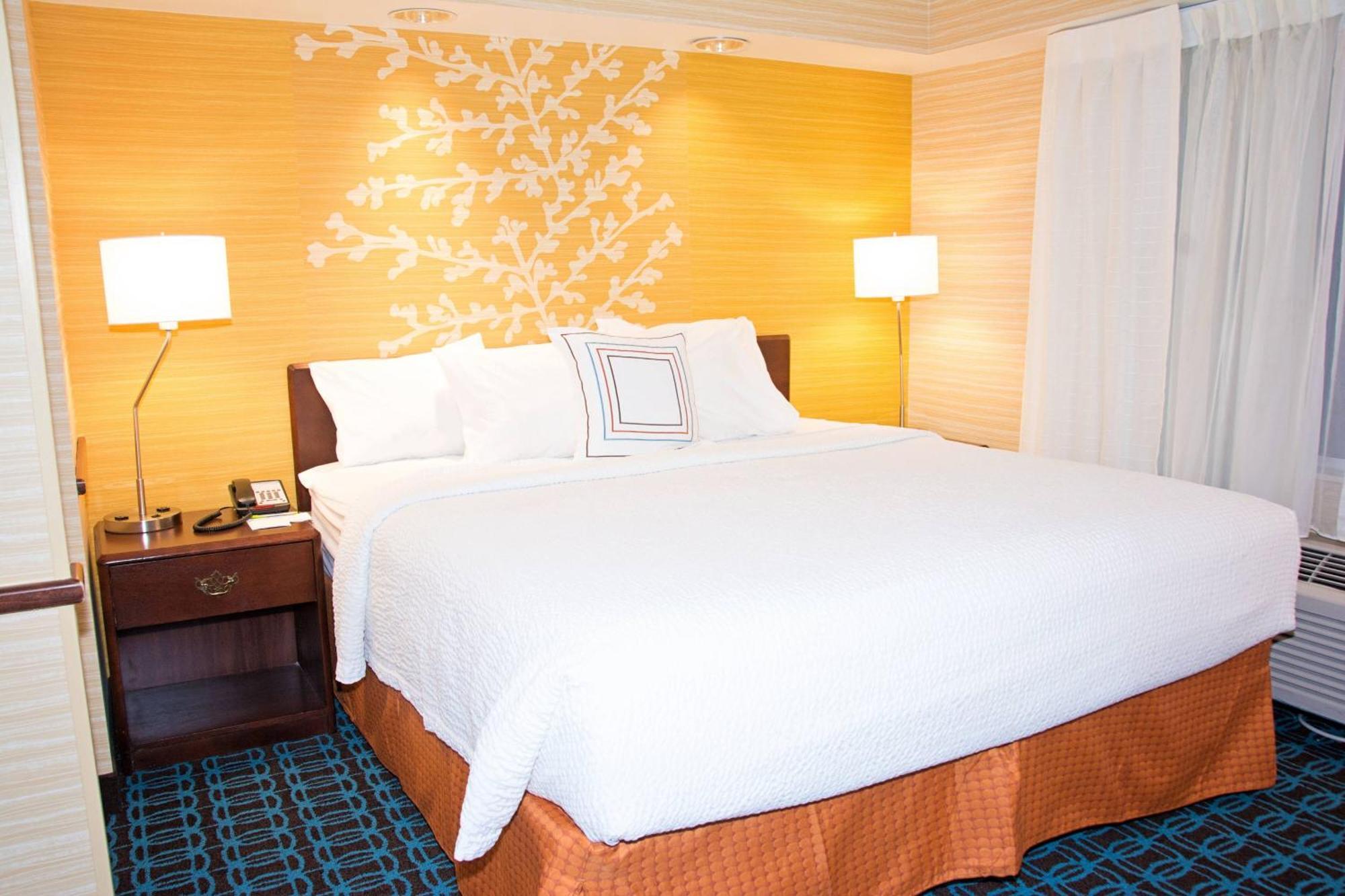 Fairfield Inn & Suites Батлер Экстерьер фото