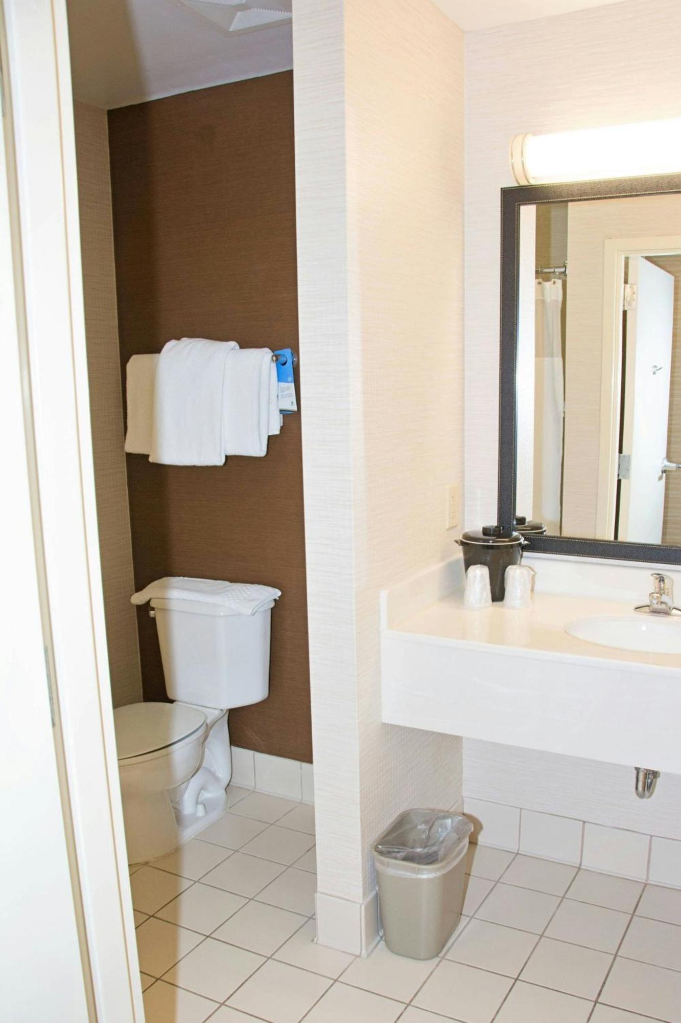 Fairfield Inn & Suites Батлер Экстерьер фото