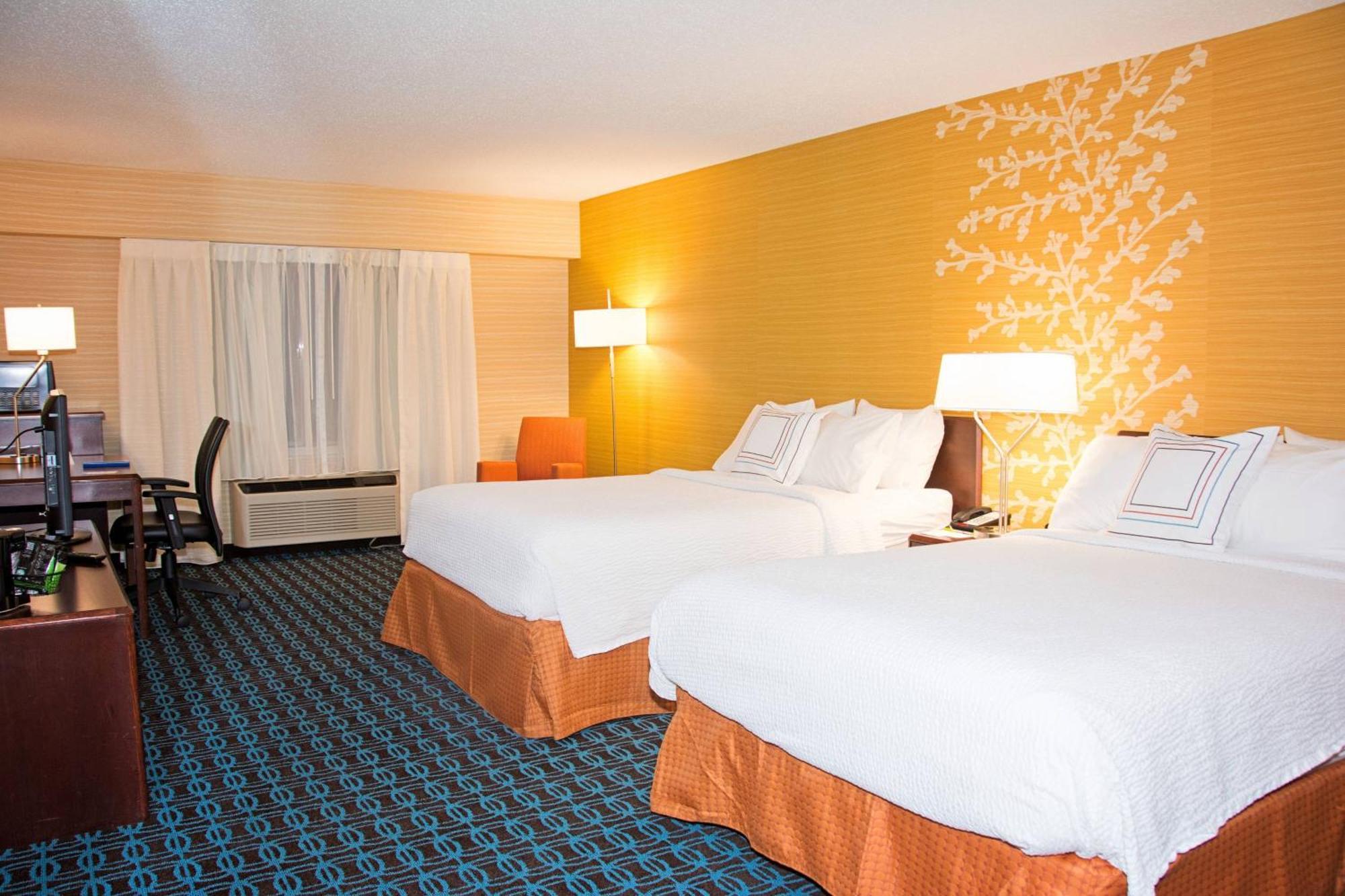 Fairfield Inn & Suites Батлер Экстерьер фото